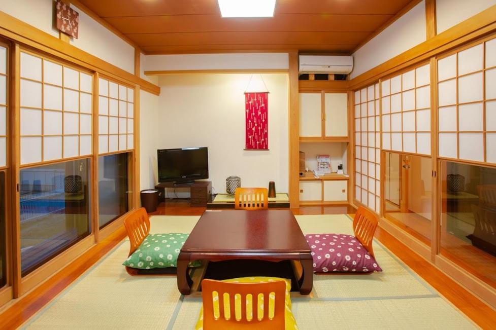 熱海の海が一望できる温泉付貸別荘 満月あじろ Mitsukiajiro Atami  Exterior foto