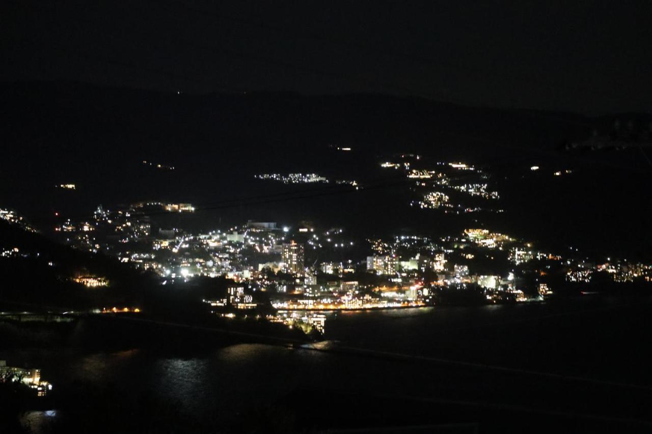 熱海の海が一望できる温泉付貸別荘 満月あじろ Mitsukiajiro Atami  Exterior foto